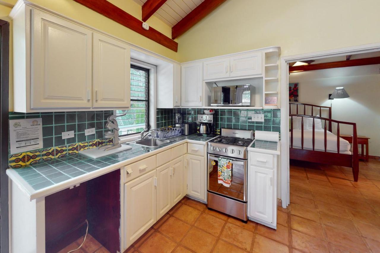 Condo #27 @ Beachside Villas Dangriga Eksteriør bilde