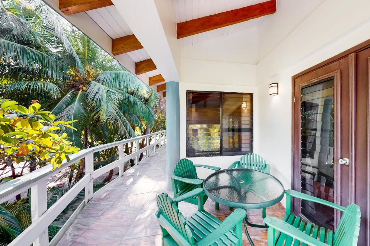Condo #27 @ Beachside Villas Dangriga Eksteriør bilde