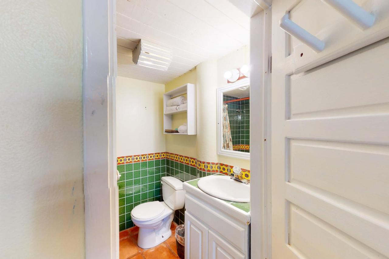 Condo #27 @ Beachside Villas Dangriga Eksteriør bilde