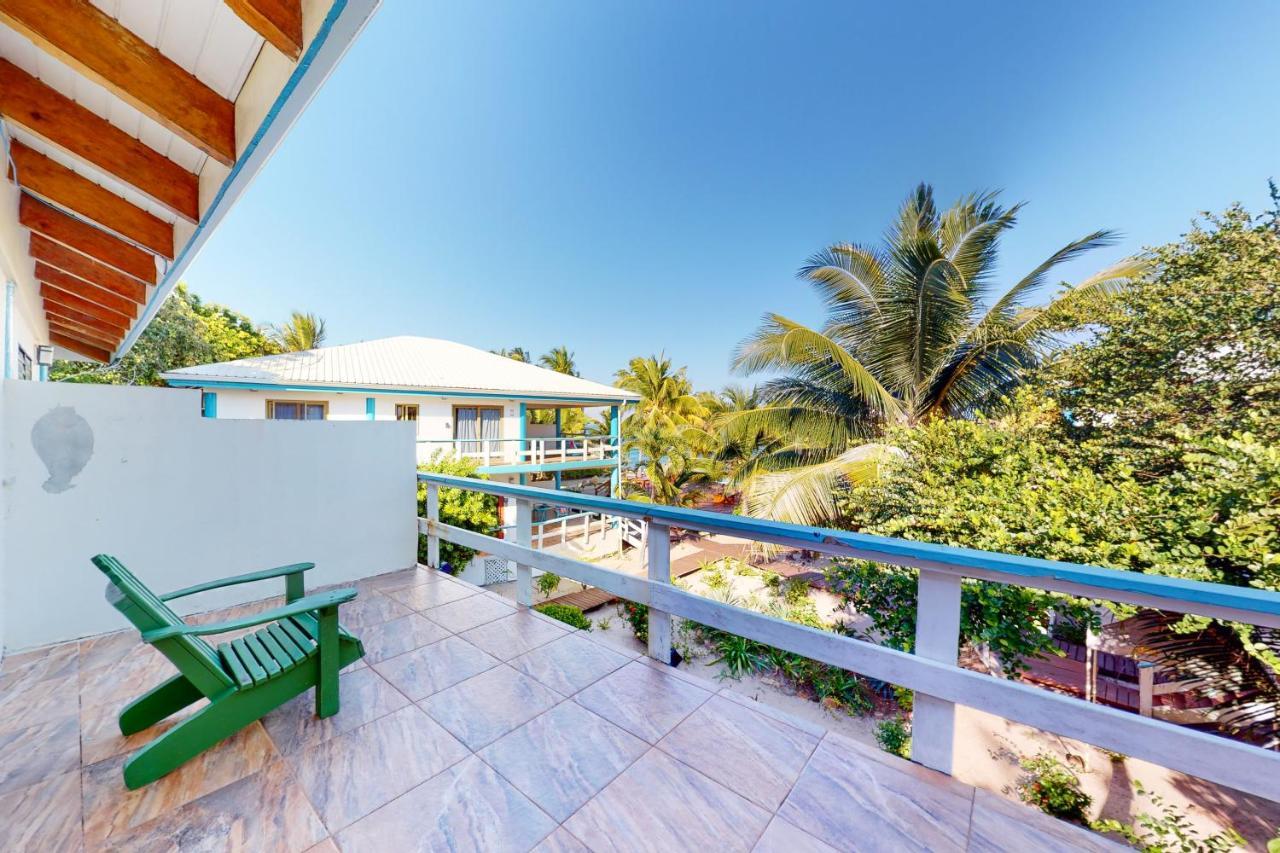 Condo #27 @ Beachside Villas Dangriga Eksteriør bilde